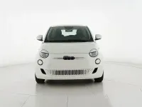 Käytetty Fiat 500e 42 kW (58 HP) 2025 Valkoinen Sedan