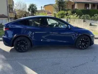 Usata Tesla Model Y Long Range AWD 152 kW (208 CV) 2022 Blu SUV