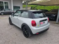 Usata Mini Cooper SE 136 kW (185 CV) 2021 Argento Utilitaria