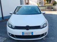 Usata VW Golf VI 122 CV (89 kW) 2011 Bianco Utilitaria