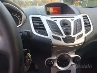 Usata Ford Fiesta 68 CV (50 kW) 2009 Rosso Berlina