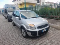 Usata Ford Fusion 80 CV (58 kW) 2010 Grigio Utilitaria