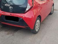 Usata Toyota Aygo Cool 72 CV (52 kW) 2021 Rosso Utilitaria