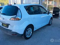 Usata Renault Scenic E-Tech XMOD 110 CV (80 kW) 2015 Bianco Monovolume