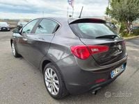 Usata Alfa Romeo Giulietta Distinctive 105 CV (77 kW) 2015 Grigio Utilitaria