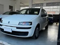 Usata Fiat Punto 80 CV (58 kW) 2002 Bianco Utilitaria