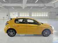 Usata Peugeot 208 Active 101 CV (74 kW) 2022 Giallo Utilitaria