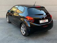Usata Peugeot 208 Allure 82 CV (60 kW) 2018 Nero Utilitaria