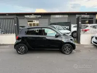 Usata Smart ForFour 71 CV (52 kW) 2018 Nero Utilitaria