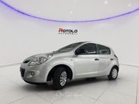 Usata Hyundai i20 Comfort 77 CV (56 kW) 2009 Gray Utilitaria