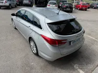 Usata Hyundai i40 Comfort 136 CV (100 kW) 2012 Grigio Station wagon