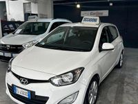 Usata Hyundai i20 74 CV (54 kW) 2012 Bianco Berlina