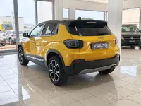Usado Jeep Avenger Summit 101 CV (74 kW) 2023 Amarillo SUV