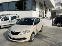 Usata Lancia Ypsilon Gold 69 CV (50 kW) 2018 Bianco Utilitaria