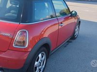 Usata Mini Cooper 109 CV (80 kW) 2009 Rosso Utilitaria