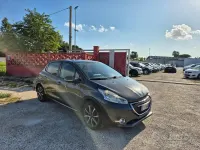 Usata Peugeot 208 Allure 92 CV (67 kW) 2015 Grigio Utilitaria