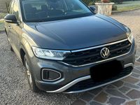 Usata VW T-Roc Life 150 CV (110 kW) 2024 Grigio SUV