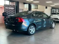 Usata Volvo S60 Kinetic 190 CV (139 kW) 2018 Grigio Berlina