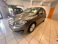 Usata Mercedes B180 Business 109 CV (80 kW) 2016 Arancione Utilitaria