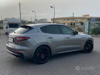 Usata Maserati Levante 250 CV (183 kW) 2020 Grigio SUV