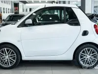Usata Smart ForTwo Cabrio Brabus 90 CV (66 kW) 2018 Bianco perlato mettallizzato Cabrio