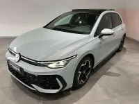 Usata VW Golf VIII R-line Plus 116 CV (85 kW) 2025 Ice blu Berlina