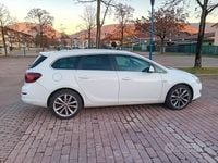 Usata Opel Astra Cosmo 140 CV (102 kW) 2012 Bianco Station wagon