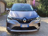 Usata Renault Captur Business 101 CV (74 kW) 2020 Grigio SUV