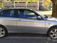 Begagnad Alfa Romeo 147 105 HK (77 kW) 2002 Grå Halvkombi
