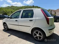 Usata Fiat Punto Classica 60 CV (44 kW) 2009 Bianco Utilitaria