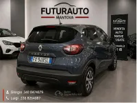 Usata Renault Captur 90 CV (66 kW) 2019 Gray SUV