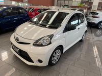 Usata Toyota Aygo Connect Style 67 CV (49 kW) 2014 Bianco Utilitaria