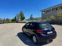 Usata Peugeot 208 82 CV (60 kW) 2016 Bluazzurro Utilitaria