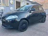 Usata Lancia Ypsilon 69 CV (50 kW) 2018 Nero Utilitaria