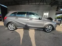 Usata Mercedes B180 Premium 109 CV (80 kW) 2017 Grigio Utilitaria