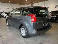 Usata Peugeot 5008 Business-Line 109 CV (80 kW) 2010 Grigio Monovolume