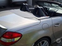 Usata Mercedes SLK200 163 CV (119 kW) 2007 Grigio Cabrio