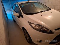 Usata Ford Fiesta Titanium 60 CV (44 kW) 2012 Bianco Berlina