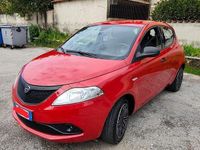 Usata Lancia Ypsilon 69 CV (50 kW) 2019 Rosso Utilitaria