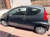 Usata Peugeot 107 68 CV (50 kW) 2011 Grigio Utilitaria