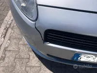Usata Fiat Grande Punto Dynamic 65 CV (47 kW) 2006 Grigio Utilitaria