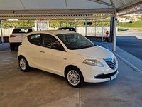 Usata Lancia Ypsilon Platinum 95 CV (69 kW) 2014 Bianco Utilitaria