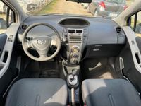 usata Toyota Yaris 1.3 5 porte M-MT Sol AUTOMATICA