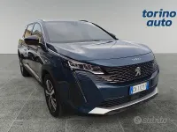 Usata Peugeot 5008 Allure 131 CV (96 kW) 2024 Bluazzurro SUV