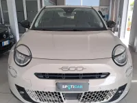 Usata Fiat 600 135 CV (99 kW) 2025 Beige SUV