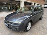 Usata Ford Focus 114 CV (83 kW) 2008 Grigio Station wagon