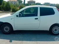 Usata Fiat Punto 60 CV (44 kW) 2005 Bianco Utilitaria