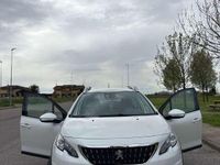 Usata Peugeot 2008 Allure 102 CV (75 kW) 2019 SUV