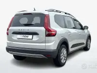Usata Dacia Jogger Comfort 110 CV (80 kW) 2022 Gray Monovolume