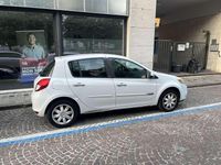 Usata Renault Clio II 75 CV (55 kW) 2010 Berlina